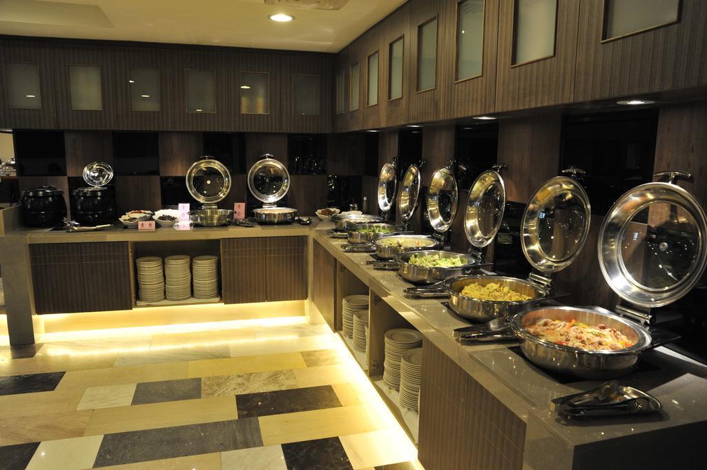Maple Hotel Tainan Dış mekan fotoğraf