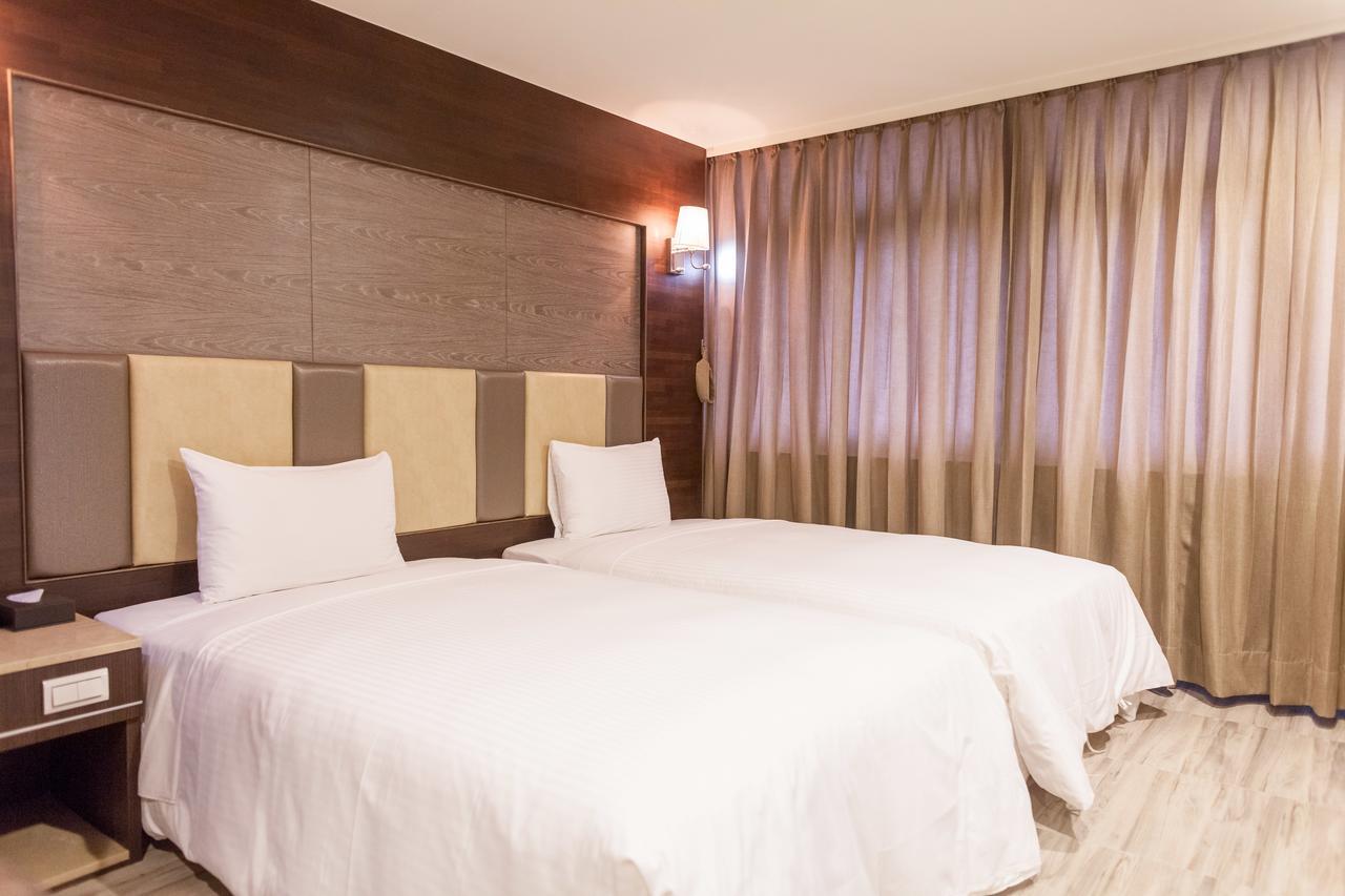 Maple Hotel Tainan Dış mekan fotoğraf