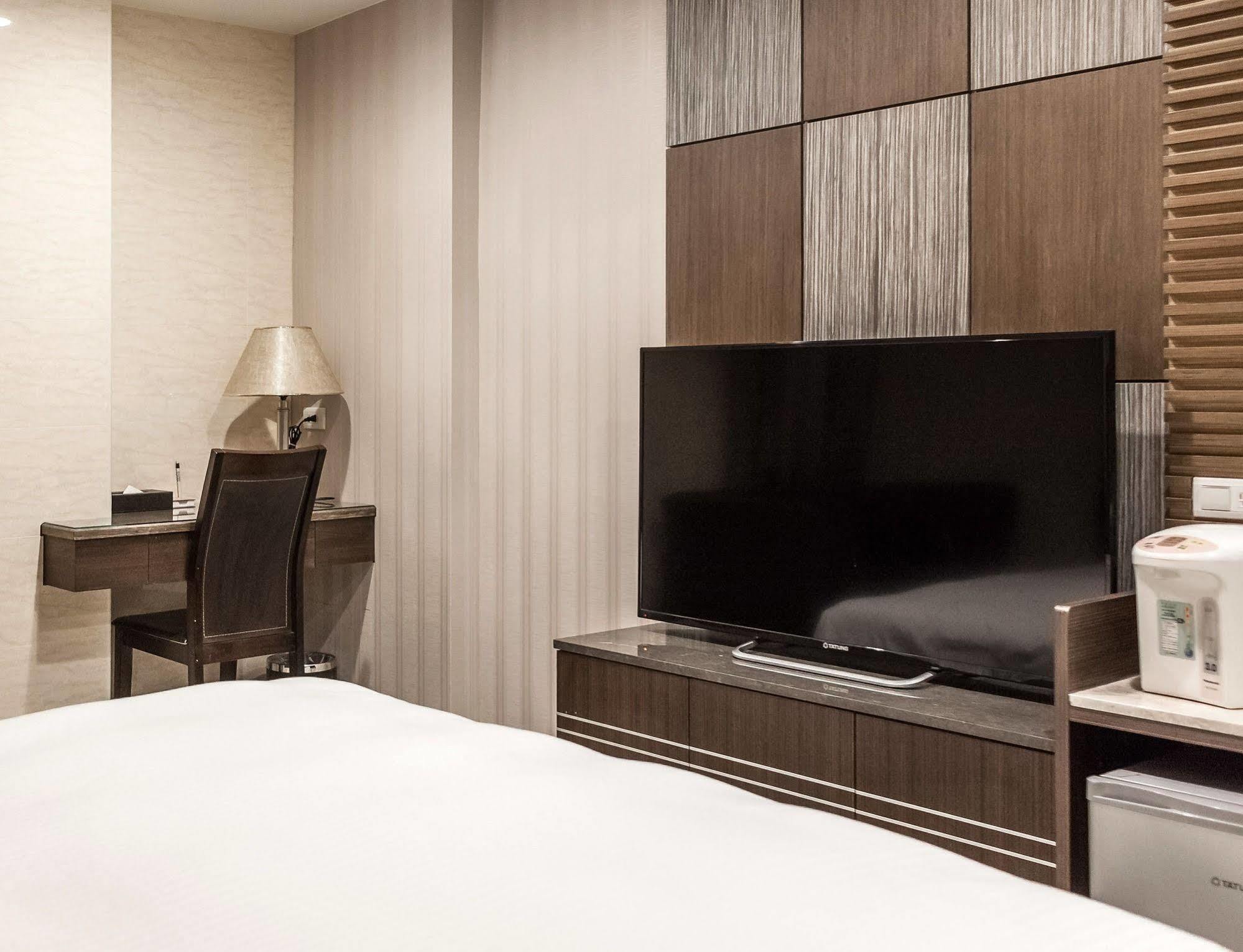 Maple Hotel Tainan Dış mekan fotoğraf