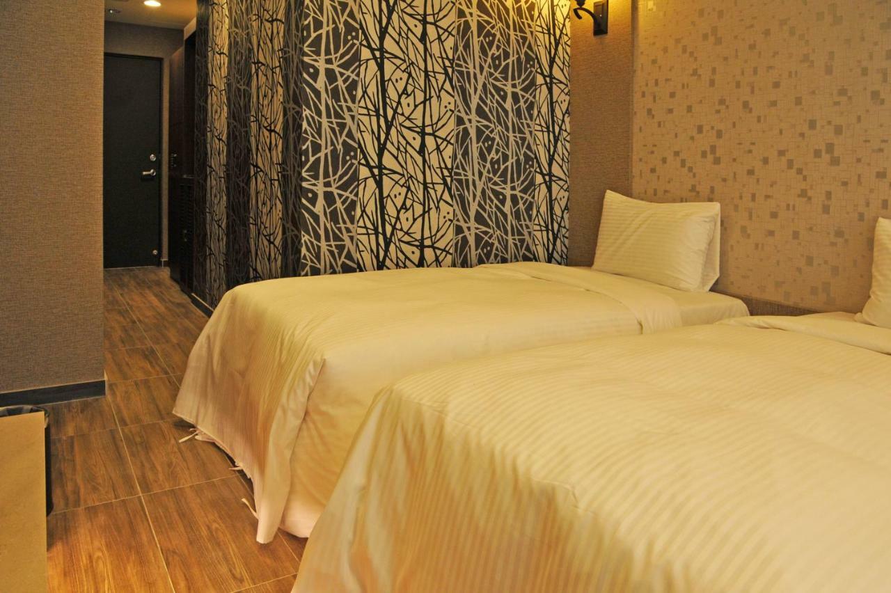 Maple Hotel Tainan Dış mekan fotoğraf